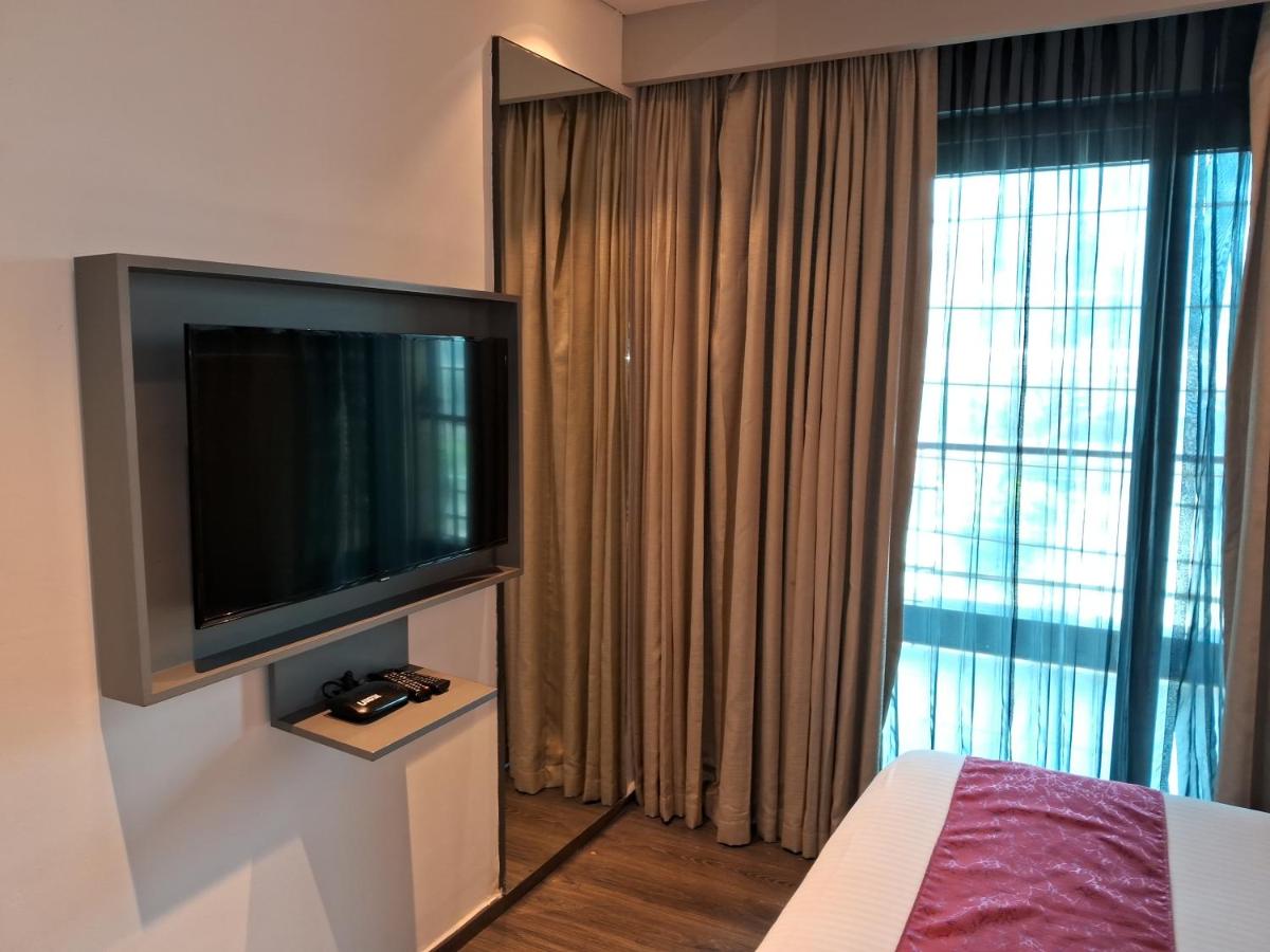 Suitetrails - Astra Luxury Rooms and Cafe