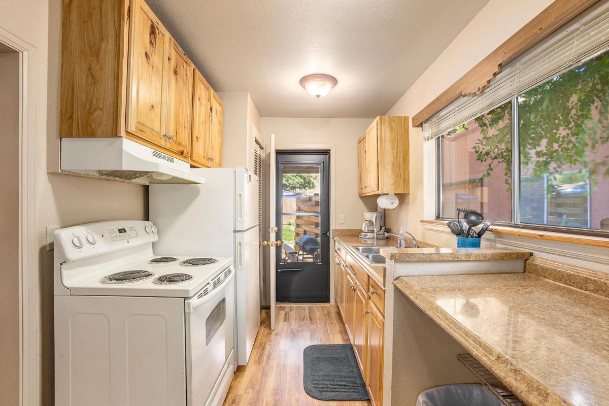 Town-N-Country Cottages - Housity