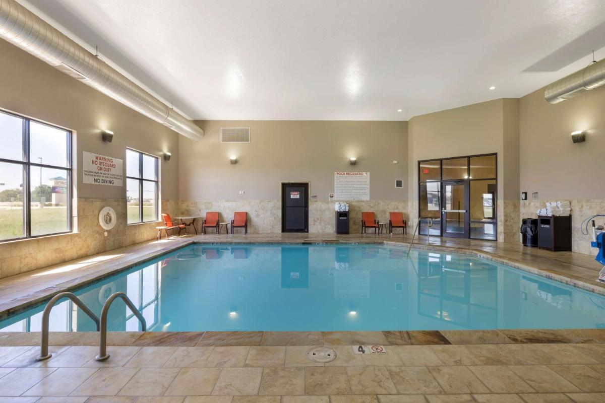 Best Western Plus North Platte Inn & Suites - Housity