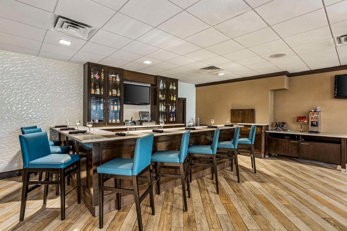 Best Western Plus Kingston Hotel and Conference Center - Housity
