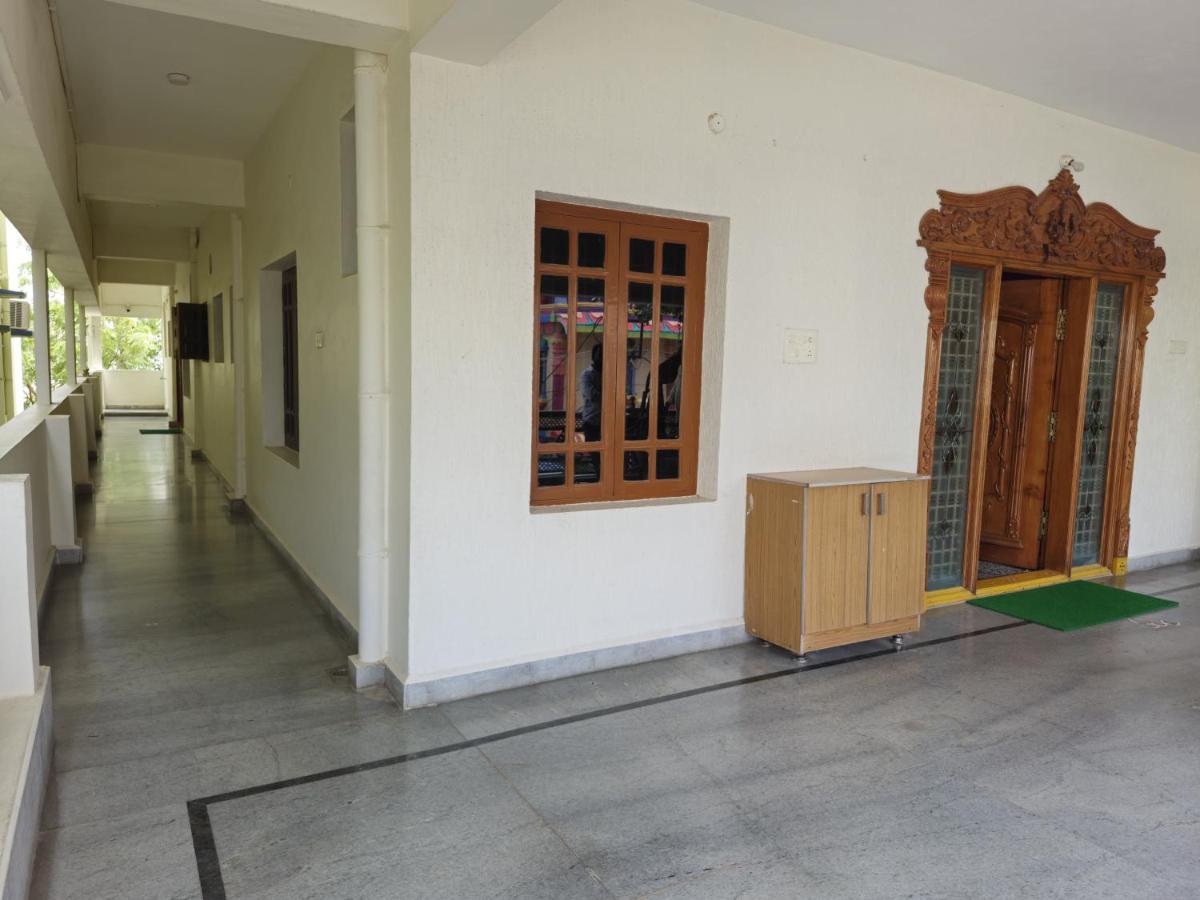 Suitetrails - Fortune Tirupati Homestays