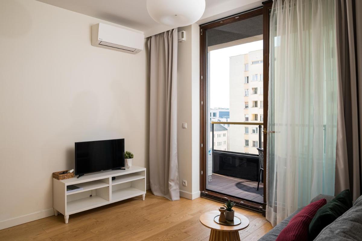 Ogrodowa Peaceful Apartments by BookingHost - Hizvo