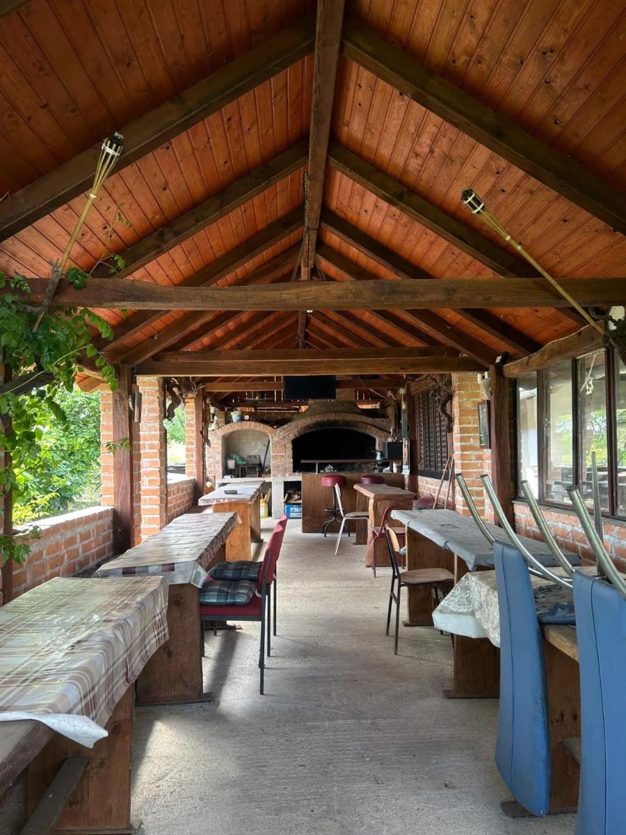 Comfortable Bungalow in Kutina with Private Garden - Housity