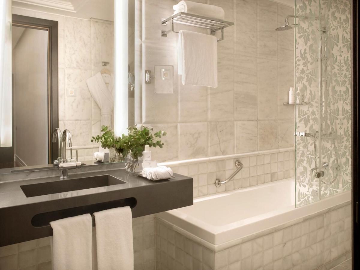 Un baño de Hotel Único Madrid, Small Luxury Hotels