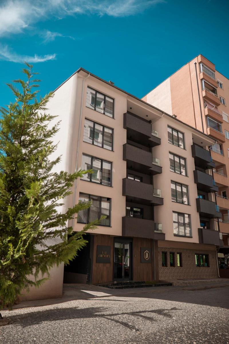 Lux Apartments - Housity