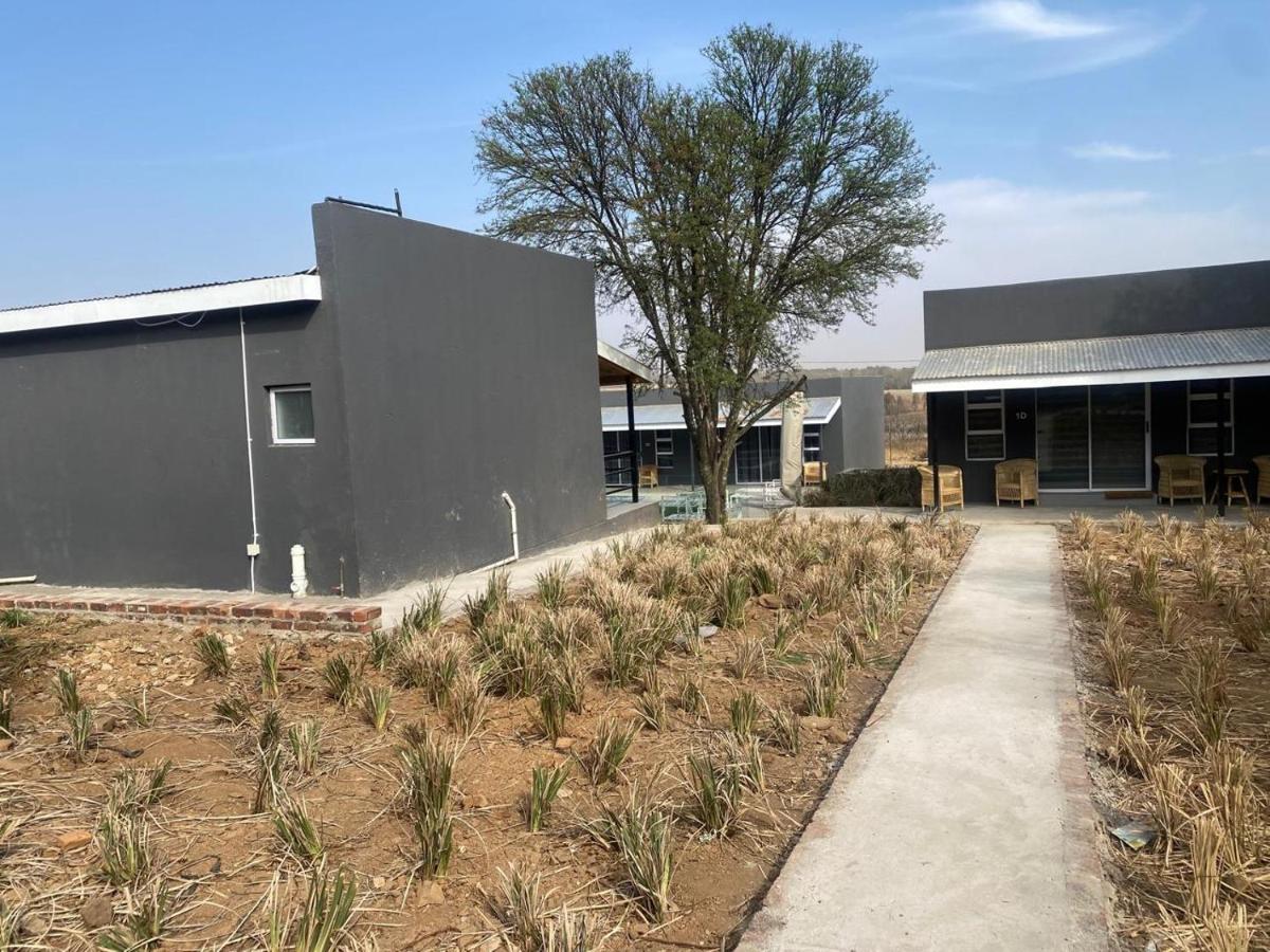 The Meander Estate - Housity