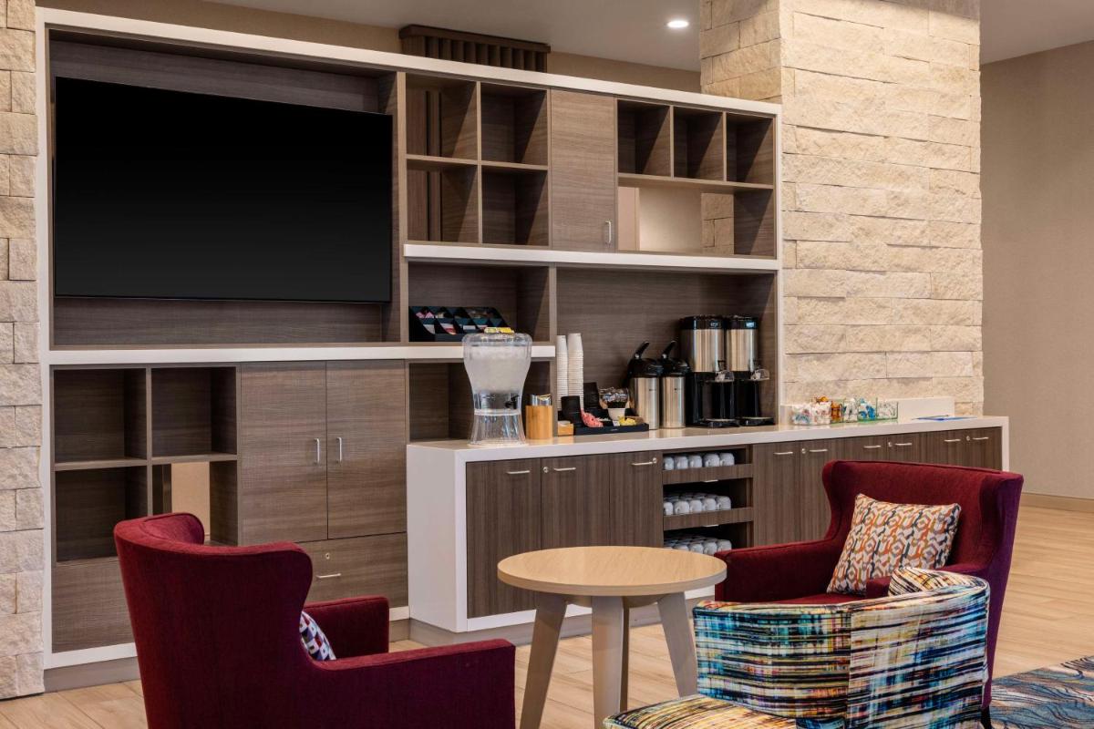 Home2 Suites By Hilton Marina - Housity