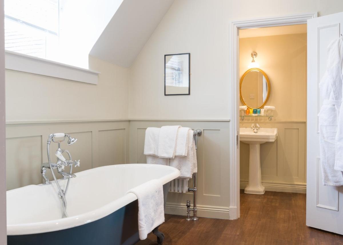 Burley Manor - Housity
