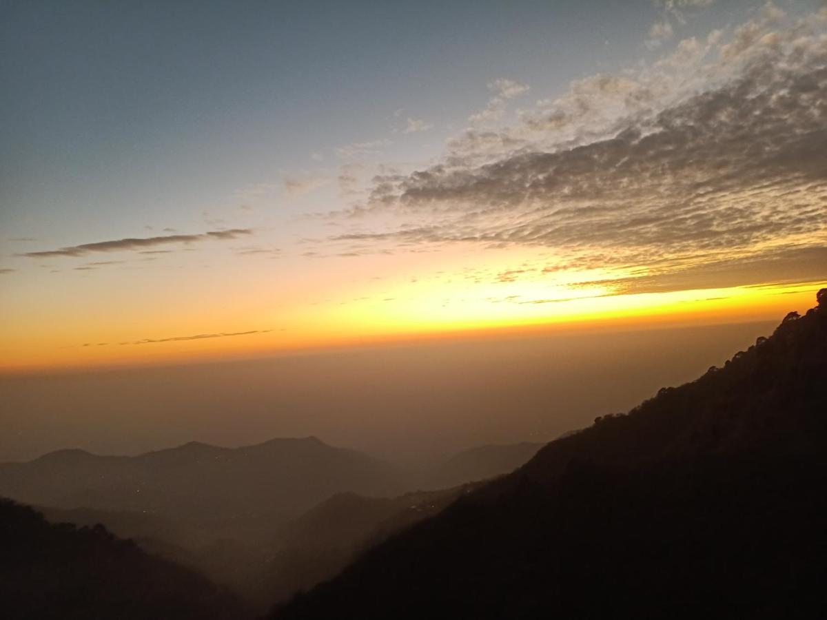 Aravindam House By Vanasthali Kasauli I Open Rooftop & Garden I Bonfire I - Housity