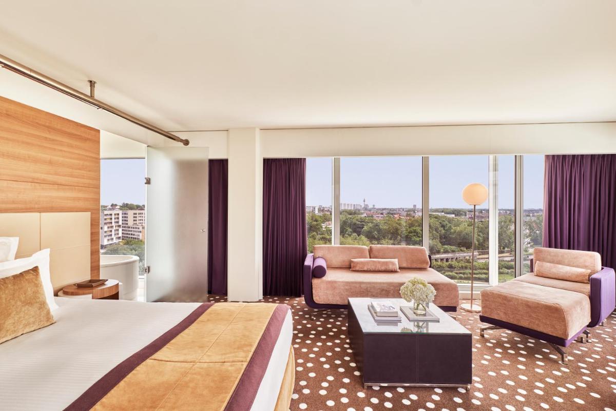 Coin salon dans l'établissement Hôtel Barrière Lille