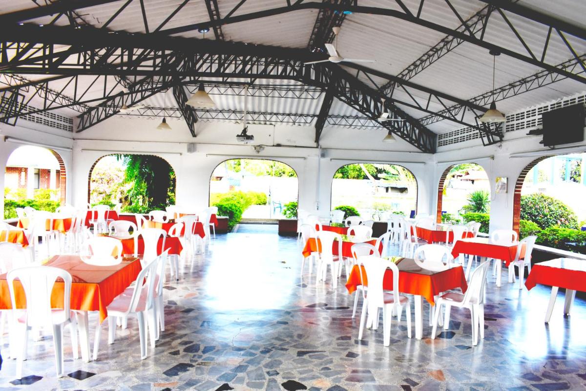 Club Bella Suiza - Carlos Ossa Escobar - Housity