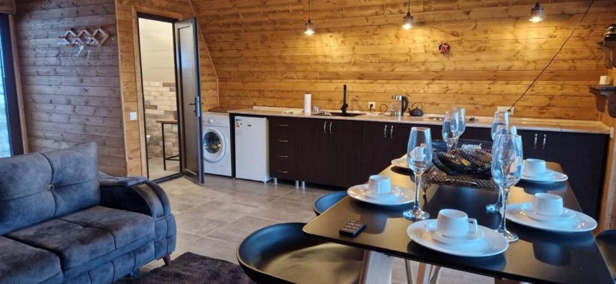 Ankyun DIlijan - Housity