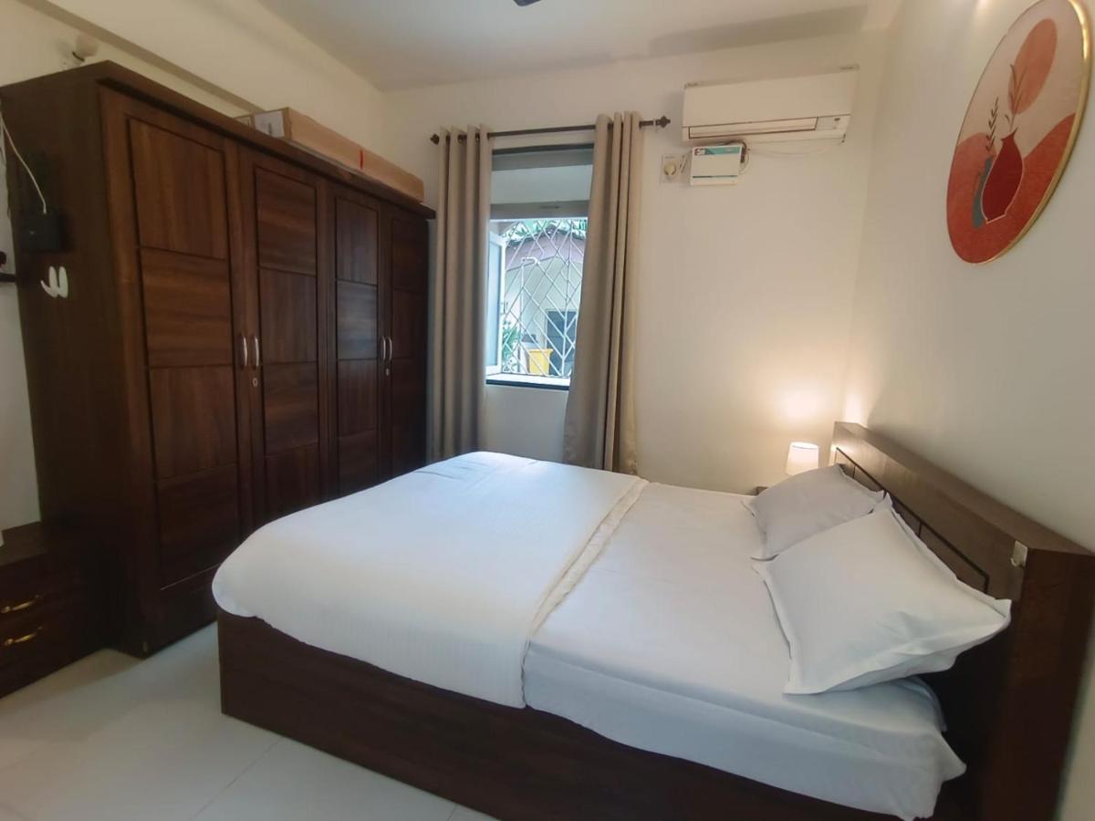Poolside Apartment - Bliss by the Pool Candolim Goa - Hizvo
