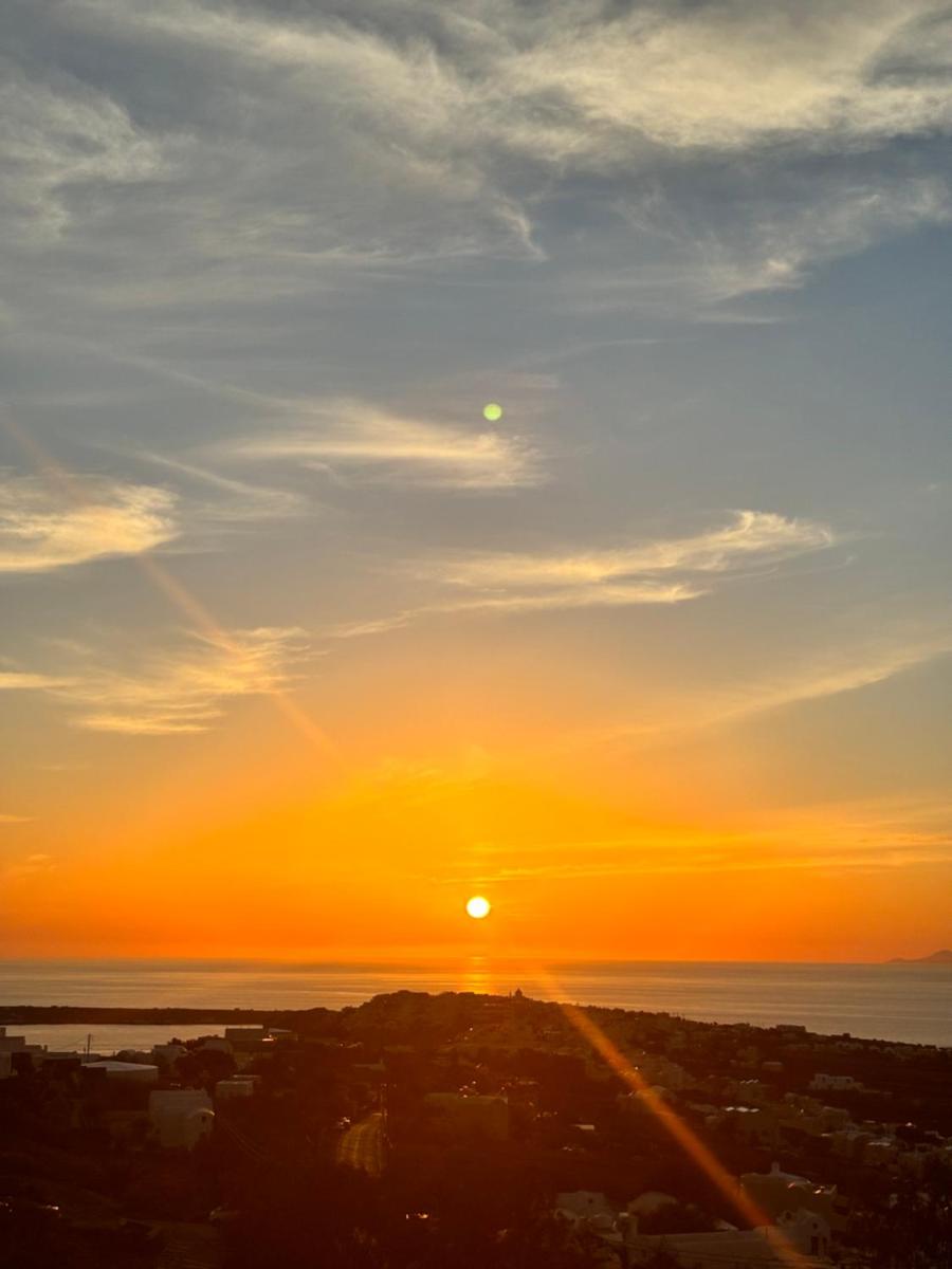 Sunset Paradise Oia - Housity
