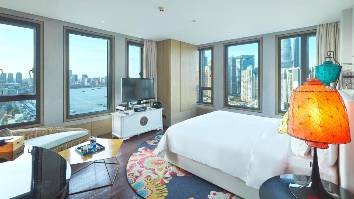Hotel Indigo Shanghai On The Bund by IHG - Housity