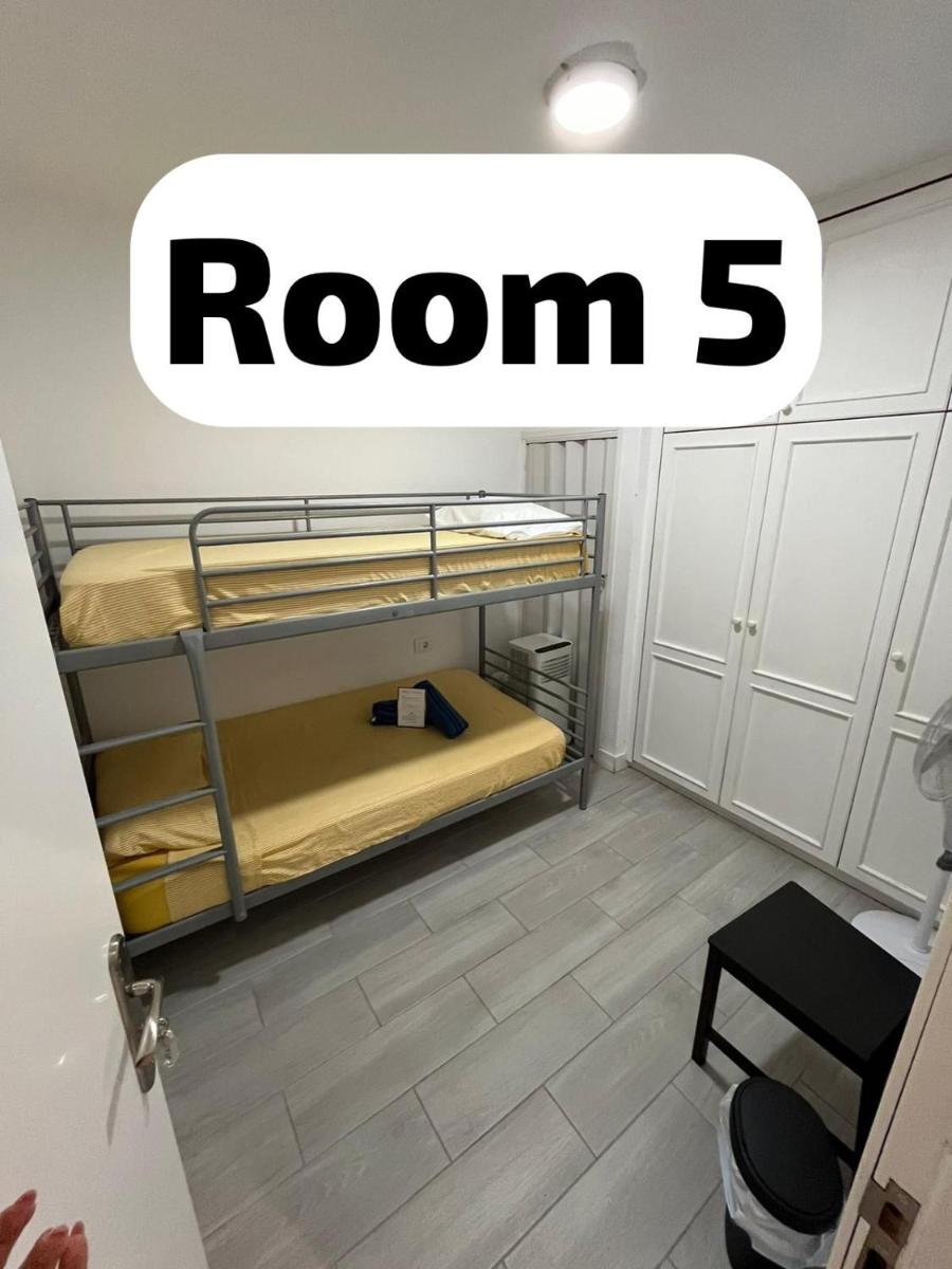 B&B paraiso tenerife super economy rooms airport - Housity