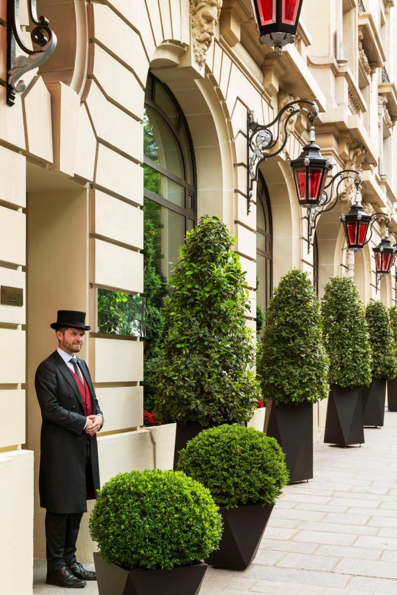 Clients de l'établissement Hôtel Le Royal Monceau Raffles Paris