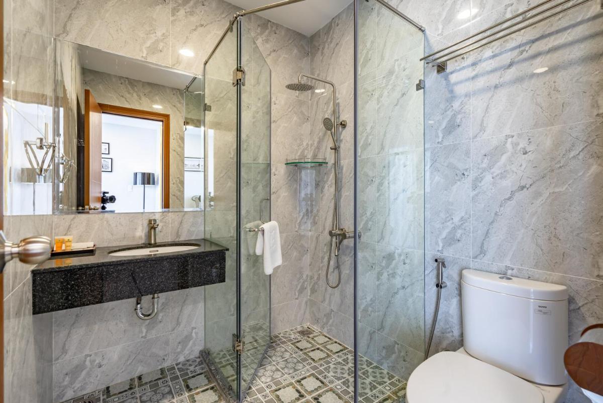 Emerald Central - Housity