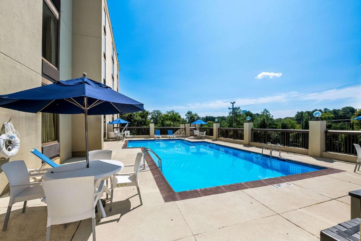 Comfort Inn & Suites Durham near Duke University - Housity