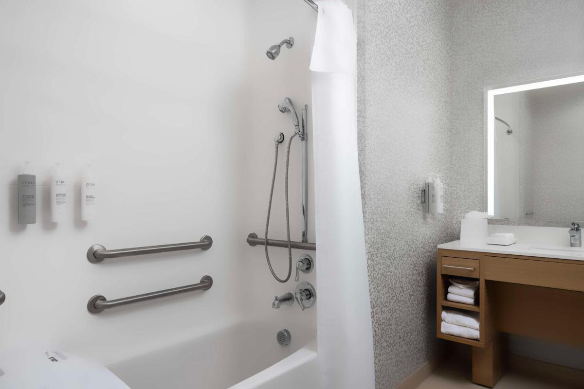 Home2 Suites By Hilton Marina - Housity