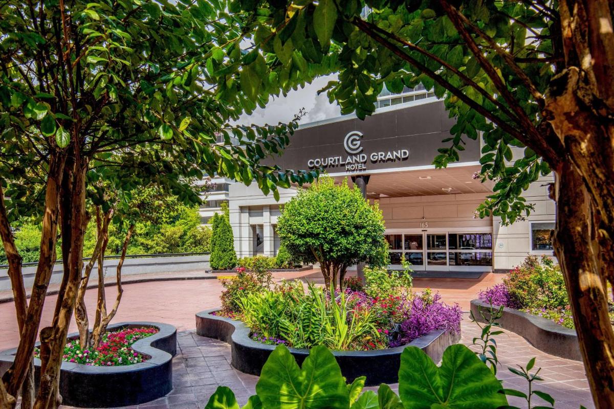 Courtland Grand Hotel, Trademark Collection by Wyndham former Sheraton Atlanta - Housity