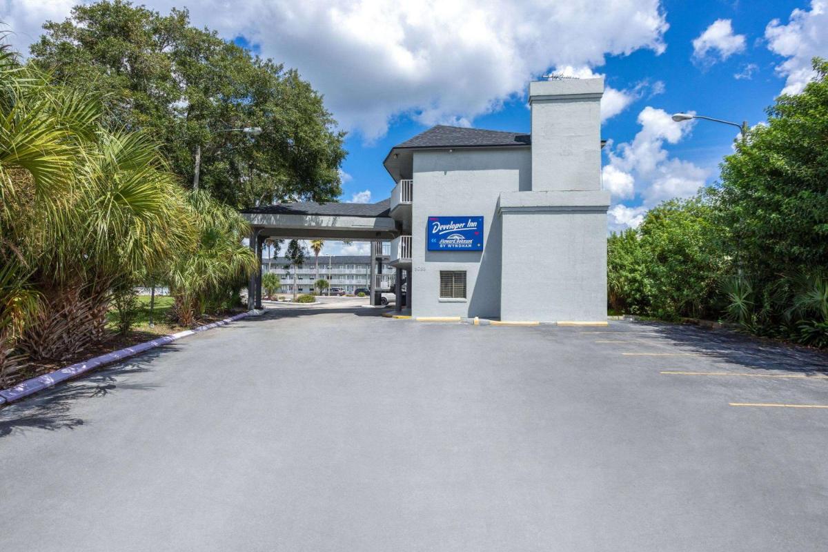 Developer Inn Highway, A Howard Johnson by Wyndham - Housity