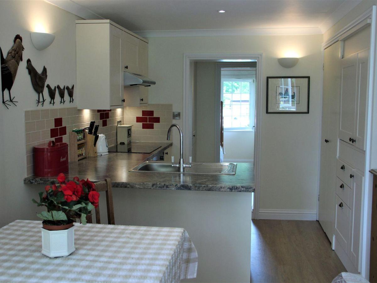 October House Holiday Cabin - Housity