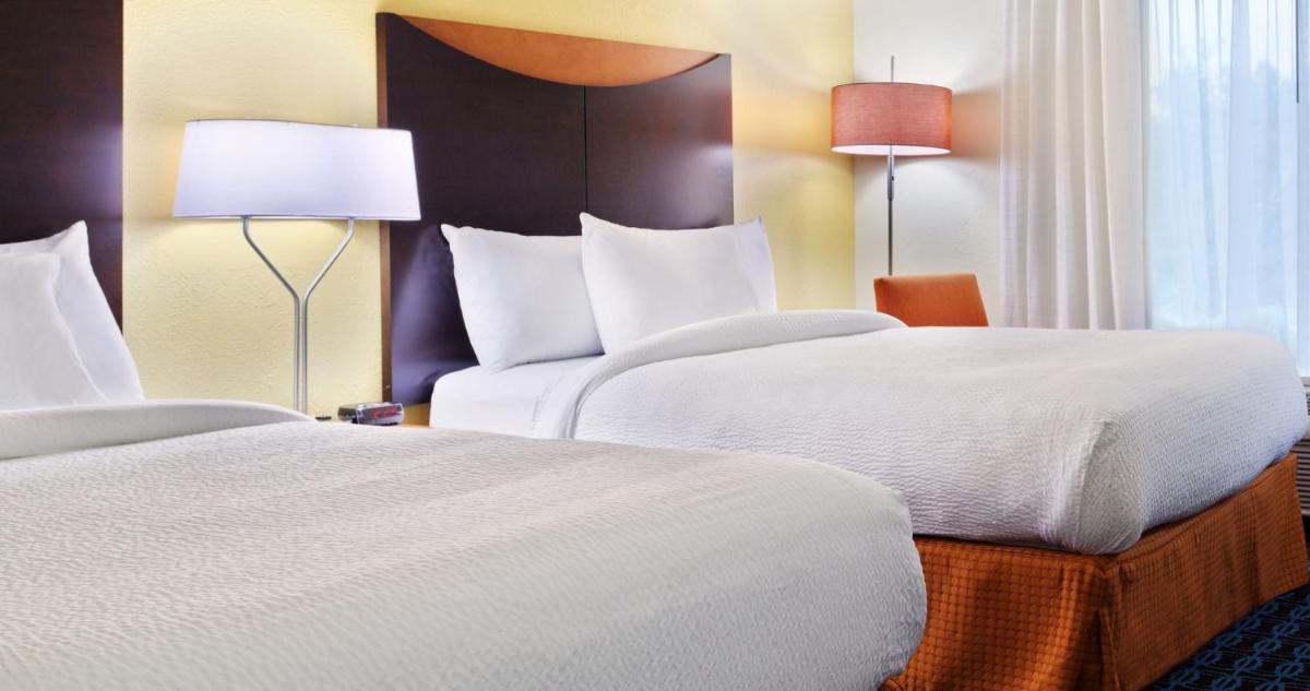 Fairfield Inn & Suites Charlotte Arrowood - Housity