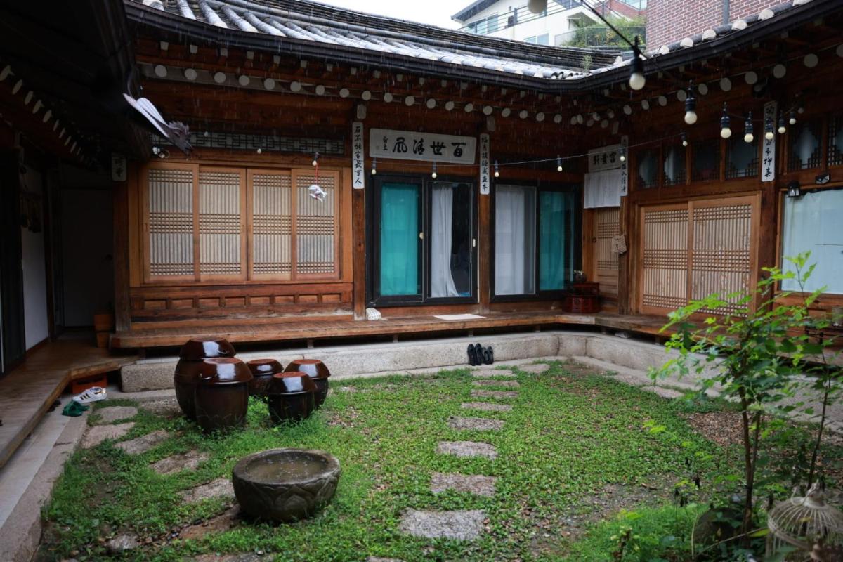 Suitetrails - Eugene Hanok Stay