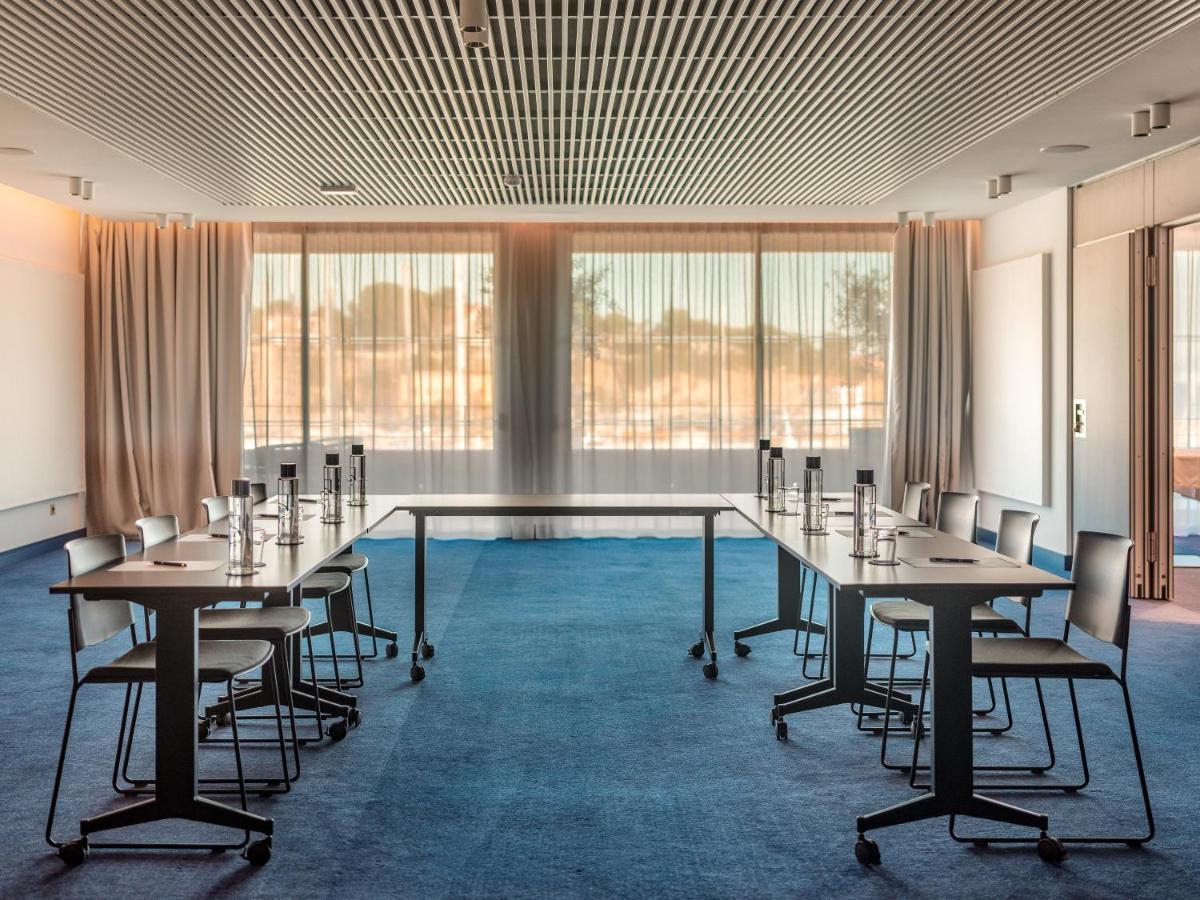 Espace de conférence ou salle de réunion dans l'établissement Bleu Hôtel & Spa
