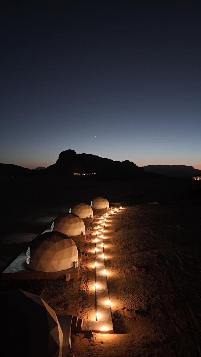 Rum Crystal Luxury Camp - Housity