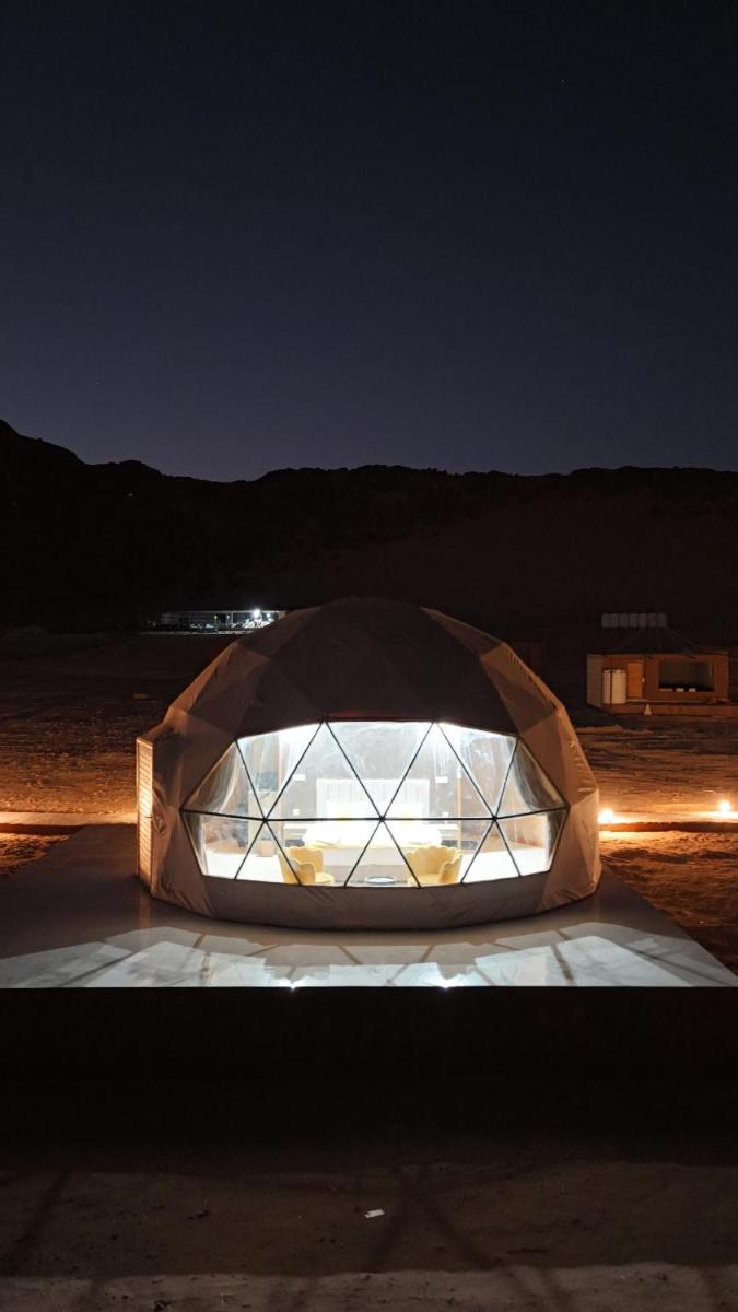 Rum Crystal Luxury Camp - Housity