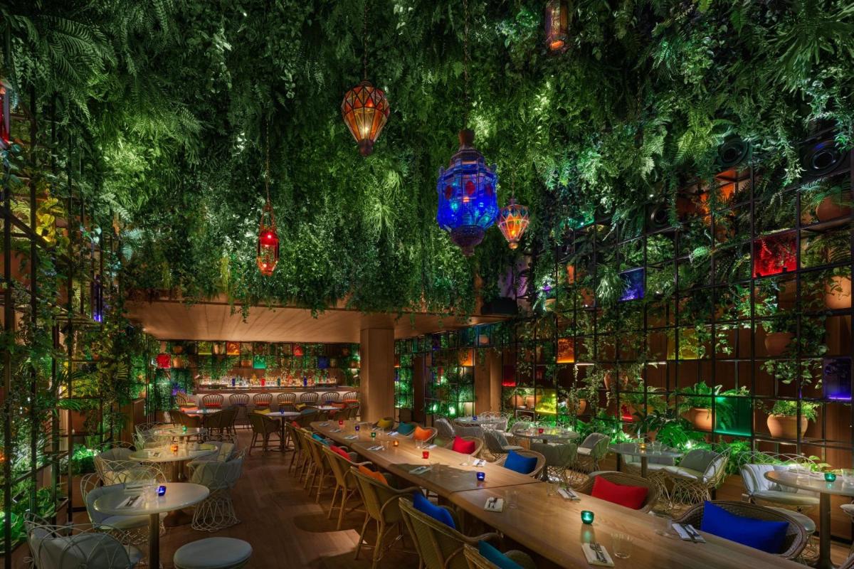 Un restaurante o sitio para comer en The Madrid EDITION