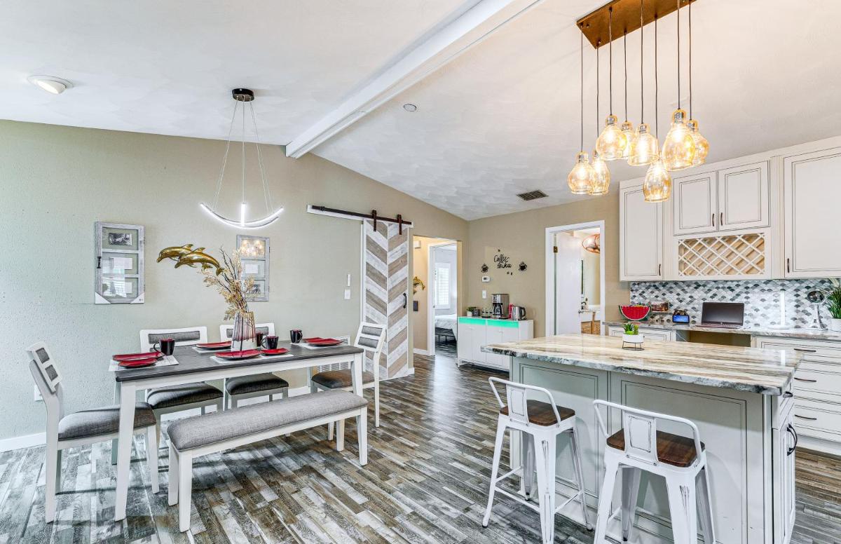 Home with Private Dock on Canal in Hernando Beach! - Housity