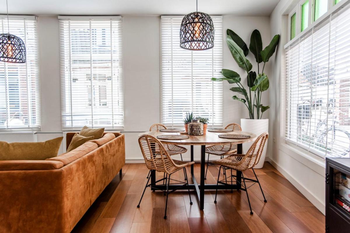 Casa by Sellas - Housity