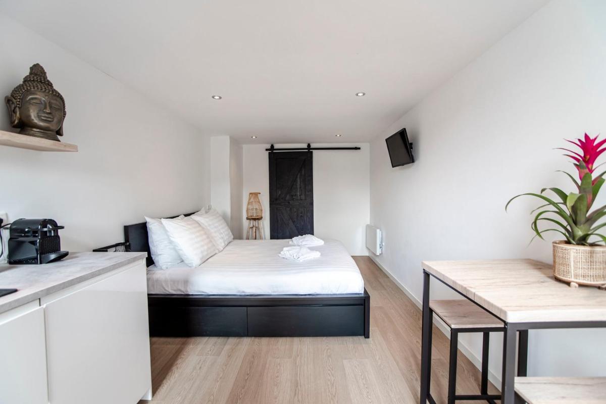 Little Buddha - Housity