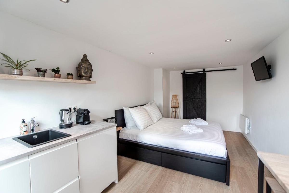 Little Buddha - Housity