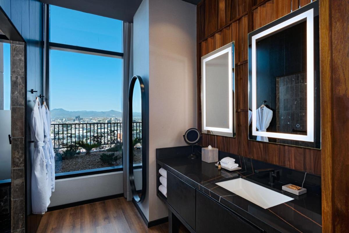 Vetta, Distrito Uno, Autograph Collection - Housity