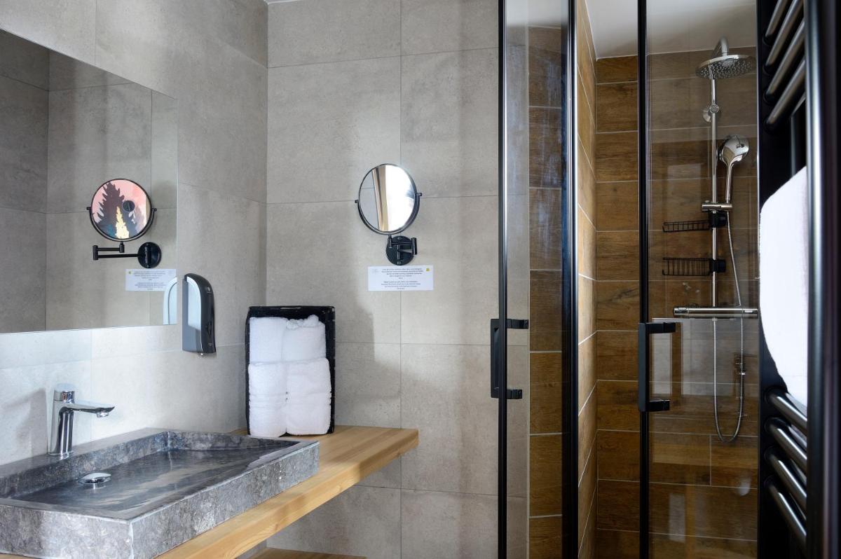 Hôtel Restaurant & Spa Les Autanes - Housity