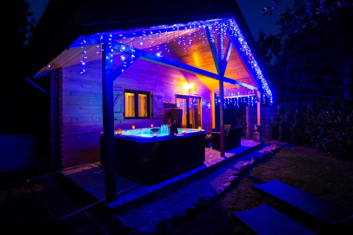 Photo de la galerie de l'établissement Domaine du Haut Jardin Hôtel & Chalets Spa Privé, à Rehaupal