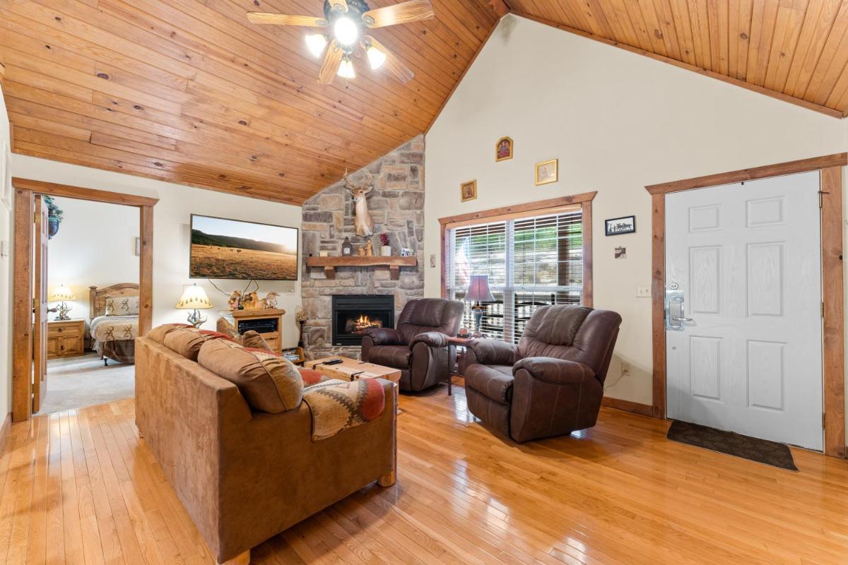Dakota Lodge Home - Housity