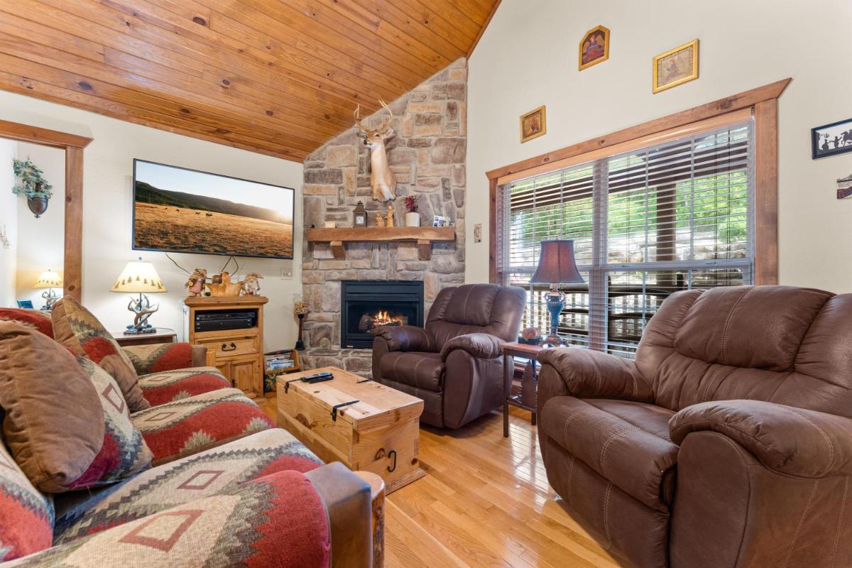 Dakota Lodge Home - Housity