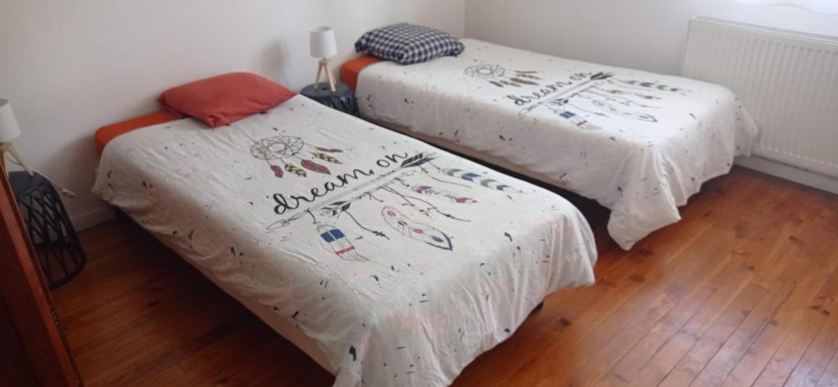 Appt Independant 4 5 ou 6 personnes piscine direct gare ou aeroport Jardin Piscine - Hizvo