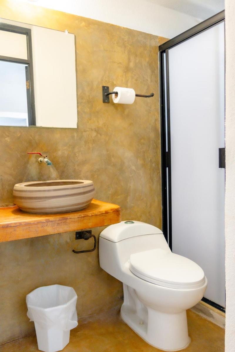 Casa Arrecife Tortuga, Fast Internet, private Cozy room - Housity