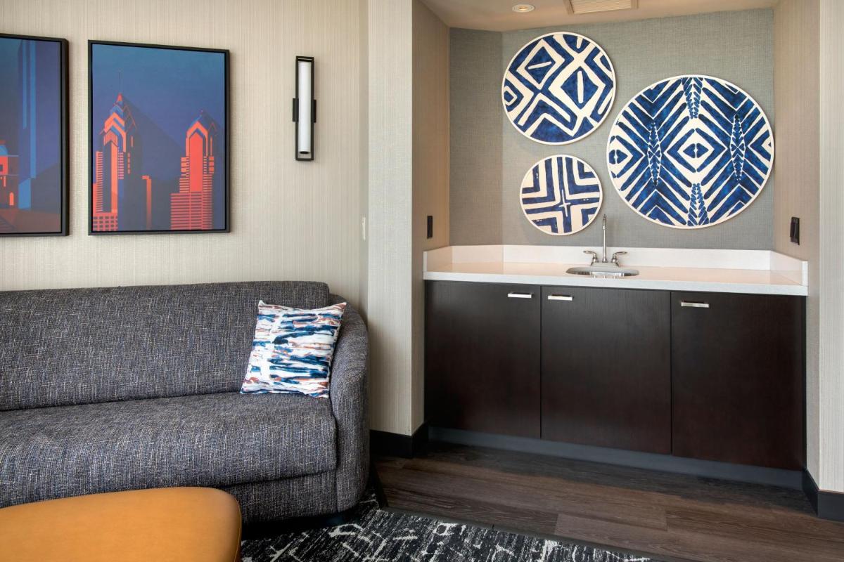 Courtyard by Marriott Philadelphia South at The Navy Yard - Housity