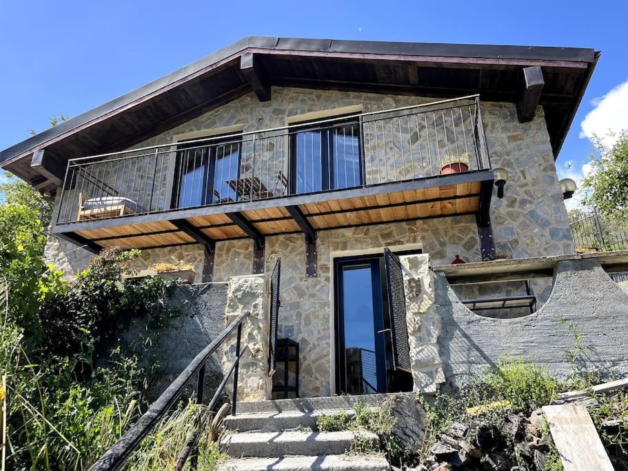 Beautiful Ligurian house with pool - Housity
