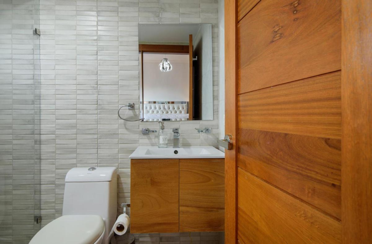 Amazing Harmony Apartment, Balcony, Pool & Spa in La Julia - Housity