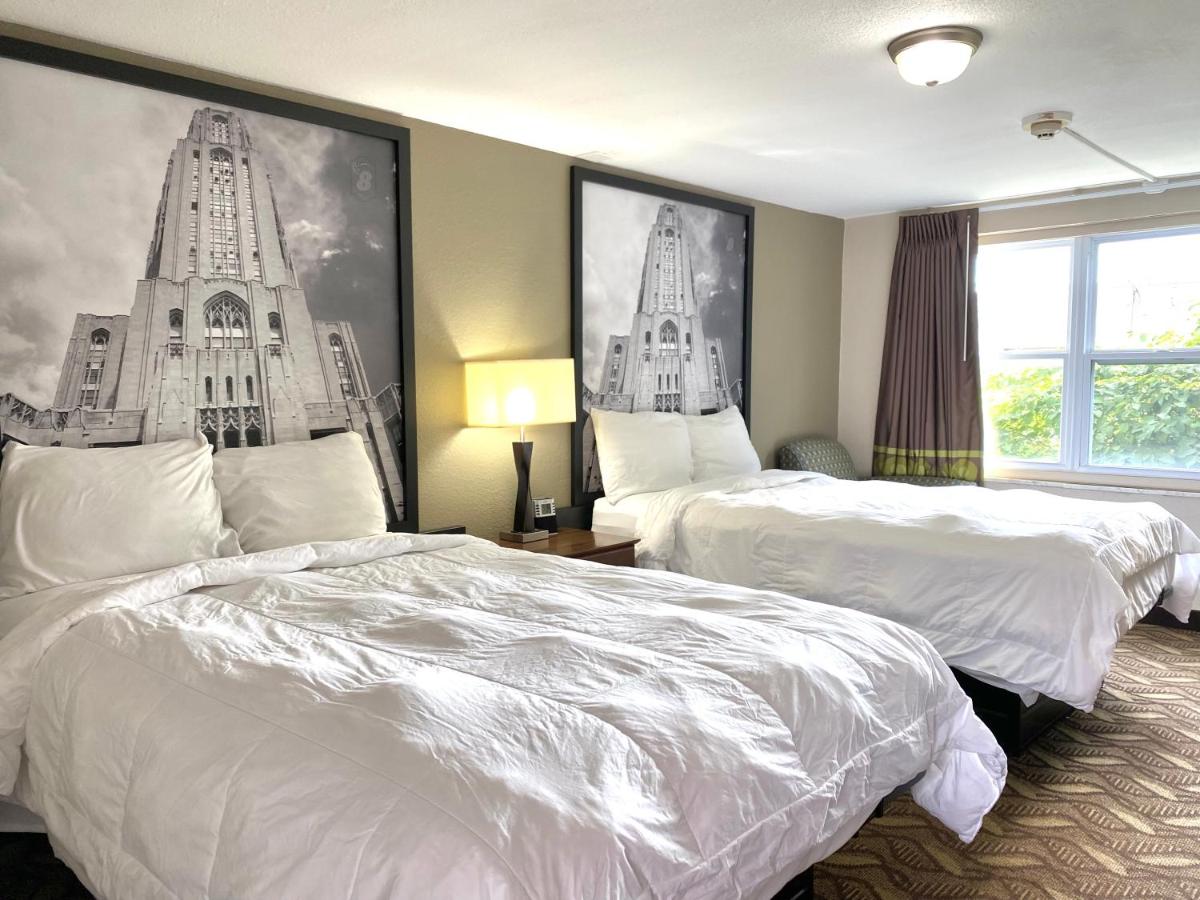 Super 8 by Wyndham Greensburg - Housity