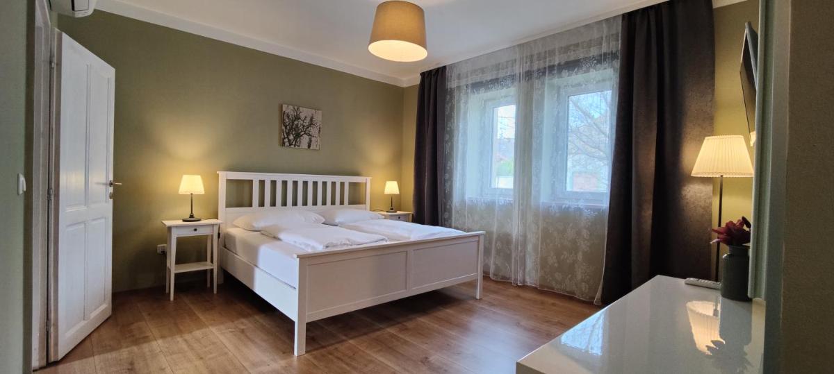Sabines Apartments Ferienwohnungen - Hizvo