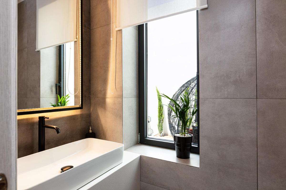 Physis Villas - Metal & Wood - Housity